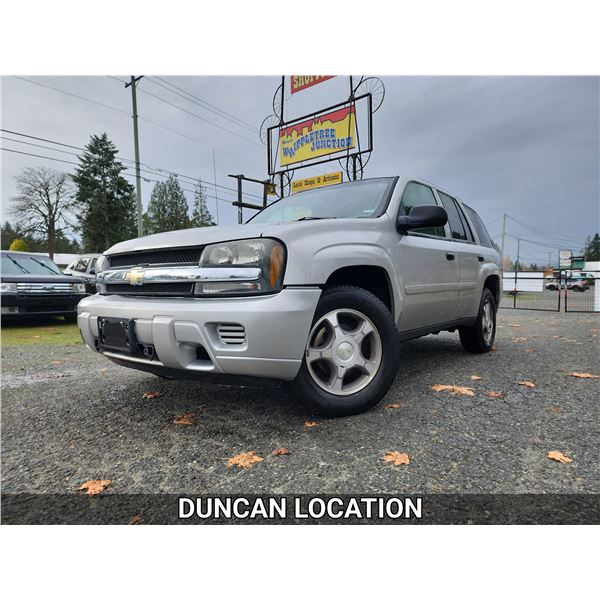 DUNCAN - 2008 CHEVROLET TRAILBLAZER, SILVER, "NO RESERVE" , 4X4. - J260232