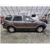 Image 11 : PARKSVILLE - 2010 KIA BORREGO, BROWN, 189020 KMS, FOUR WHEEL DRIVE. - B0Y9120