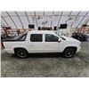 Image 12 : PARKSVILLE - 2009 CHEVROLET AVALANCHE, WHITE, 342072 KMS, 4X4 "NO RESERVE" - P209525