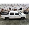 Image 13 : PARKSVILLE - 2009 CHEVROLET AVALANCHE, WHITE, 342072 KMS, 4X4 "NO RESERVE" - P209525