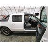 Image 36 : PARKSVILLE - 2009 CHEVROLET AVALANCHE, WHITE, 342072 KMS, 4X4 "NO RESERVE" - P209525