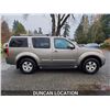 Image 7 : DUNCAN - 2005 NISSAN PATHFINDER, BROWN, 147085 MILES "NO RESERVE", 4X4. - J761394
