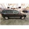 Image 12 : PARKSVILLE - 2004 VW TOUAREG, BLACK, 152592 MILES KMS, ALL WHEEL DRIVE. - D033743