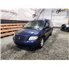 Image 3 : PARKSVILLE - 2005 DODGE GRAND CARAVAN, BLUE, 217233 KMS, FRONT WHEEL DRIVE. - D403139