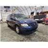Image 8 : PARKSVILLE - 2005 DODGE GRAND CARAVAN, BLUE, 217233 KMS, FRONT WHEEL DRIVE. - D403139