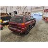 Image 15 : PARKSVILLE - 2002 GMC ENVOY, RED, 261712 KMS, 4X4. - D440784