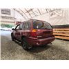 Image 20 : PARKSVILLE - 2002 GMC ENVOY, RED, 261712 KMS, 4X4. - D440784