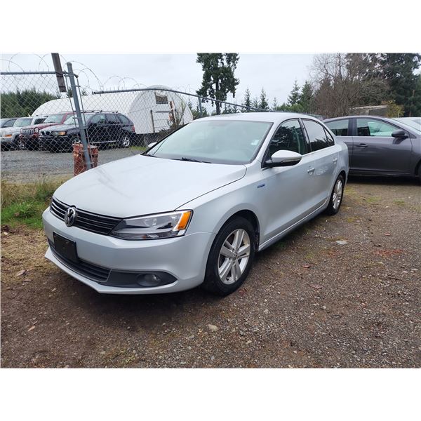 PARKSVILLE - 2013 VW JETTA, SILVER, 203993 KMS, FRONT WHEEL DRIVE. - B241317