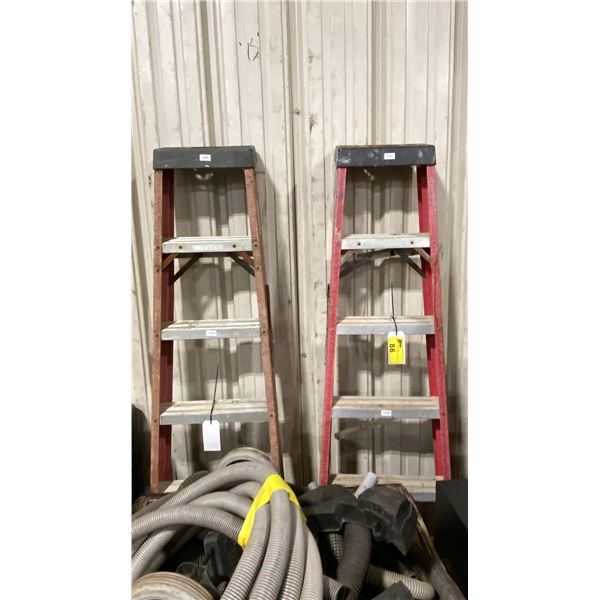 PAIR OF 6' RED FIBERGLASS LADDERS
