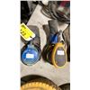 Image 5 : DEWALT D411-04 ELECTRIC PALM SANDER & DEWALT D26441 ELECTRIC PALM SANDER WITH 3 EXTRA DUST BAGS