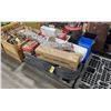 Image 1 : PALLET OF ASSORTED PLUMBING HARDWARE, WAGNER POWER STEAMER 715, DUCTING, WASTE RECEPTACLE, &