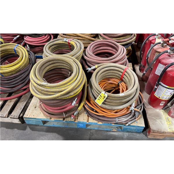 PALLET OF ASSORTED HEAVY DUTY INDUSTRIAL AIR / WATER HOSES *MUST TAKE ALL ON PALLET*