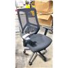 Image 1 : FAST TRACK IMPEX LE3001 BLACK MESH MEDIUM BACK ADJUSTABLE TASK CHAIR *IN BOX*