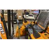 Image 4 : MIVA VA15 2025 YELLOW 13.5 HP GAS POWERED RUBBER TRACK MINI EXCAVATOR WITH ATTACHED