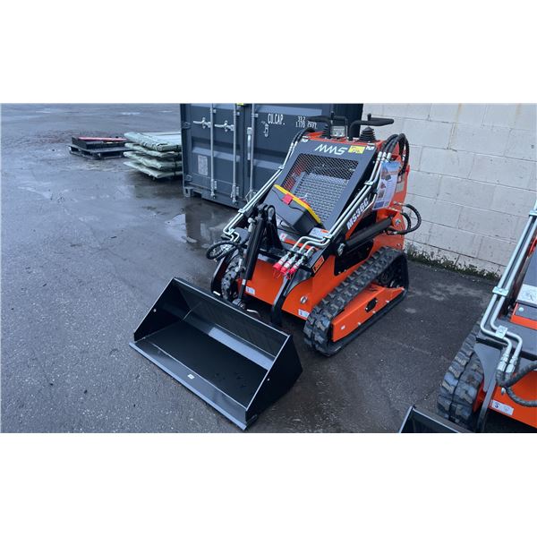 MMS MS36C ORANGE GAS POWERED 13.5HP 770LBS MAX CAPACITY RUBBER TRACK RIDE ON MINI SKID STEER