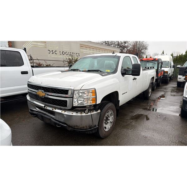 2012 CHEVROLET 2500 HD, 4DR CREW CAB PU, WHITE, VIN 1GC2CVCG3CZ177874,