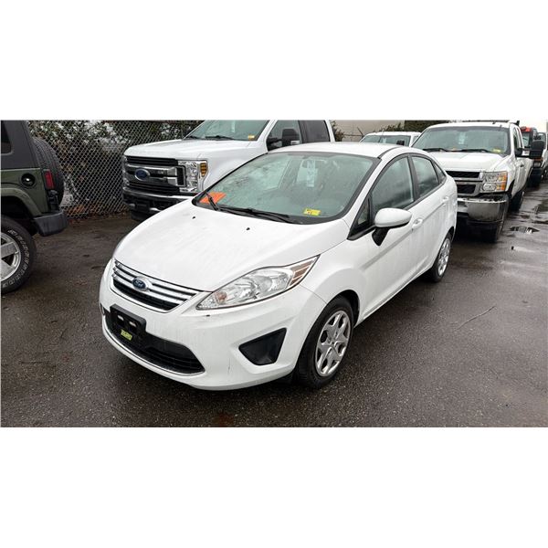 2012 FORD FIESTA SE, 4DR SEDAN, WHITE, VIN 3FADP4BJ4CM108364,