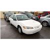 Image 4 : 1998 TOYOTA CAMRY LE, 4DR SEDAN, WHITE, VIN JT2BG22K2W0149171,