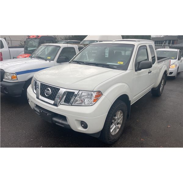 2015 NISSAN FRONTIER SV 4X4, 2DR EX CAP PICKUP, WHITE, VIN 1N6AD0CW2FN756978,