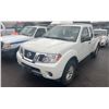 Image 1 : 2015 NISSAN FRONTIER SV 4X4, 2DR EX CAP PICKUP, WHITE, VIN 1N6AD0CW2FN756978,