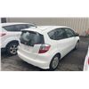 Image 3 : 2011 HONDA FIT, 4DR HATCHBACK, WHITE, VIN JHMGE8H54BC801867,