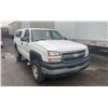 Image 4 : 2006 CHEVROLET 2500HD LS, 2DR PICKUP, WHITE, VIN 1GCHC24UX6E119432,