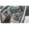 Image 5 : 2008 FORD ESCAPE HYBRID, 4DR SUV, WHITE, VIN 1FMCU59H78KE72828,