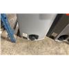 Image 4 : 2 POLYJOHN PLASTIC COMMERCIAL MOBILE CONSTRUCTION SITE HAND WASHING STATIONS