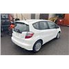 Image 3 : 2010 HONDA FIT, 4DRSD, WHITE, VIN JHMGE8H55AC803271,