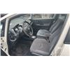 Image 5 : 2010 HONDA FIT, 4DRSD, WHITE, VIN JHMGE8H53AC801910,