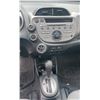 Image 7 : 2010 HONDA FIT, 4DRSD, WHITE, VIN JHMGE8H53AC801910,