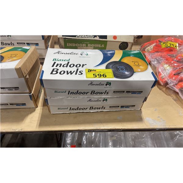 2 SETS OF HENSELITE INDOOR CARPET BOWLING BALLS