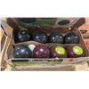 Image 2 : 2 SETS OF HENSELITE INDOOR CARPET BOWLING BALLS