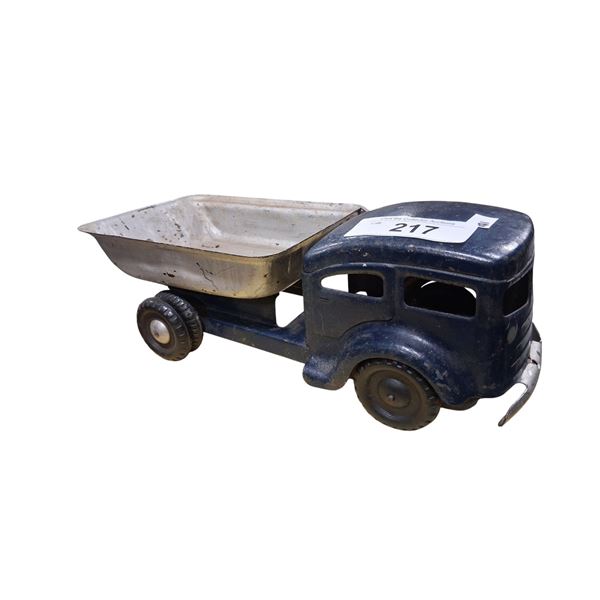 Vintage pressed steel truck Lincoln toys cab over rare 10"