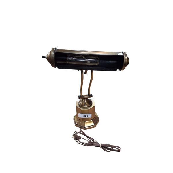 Vintage brass desk lamp16"