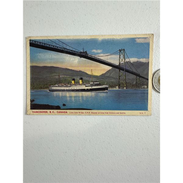 Vintage Postcard   Lions Gate Bridge & C.P.R. Steamer, Vancouver B.C.