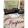 Image 2 : Inspirational Wall and Table Décor Lot