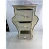 Image 4 : Distressed Cream Three-Drawer Accent Cabinet