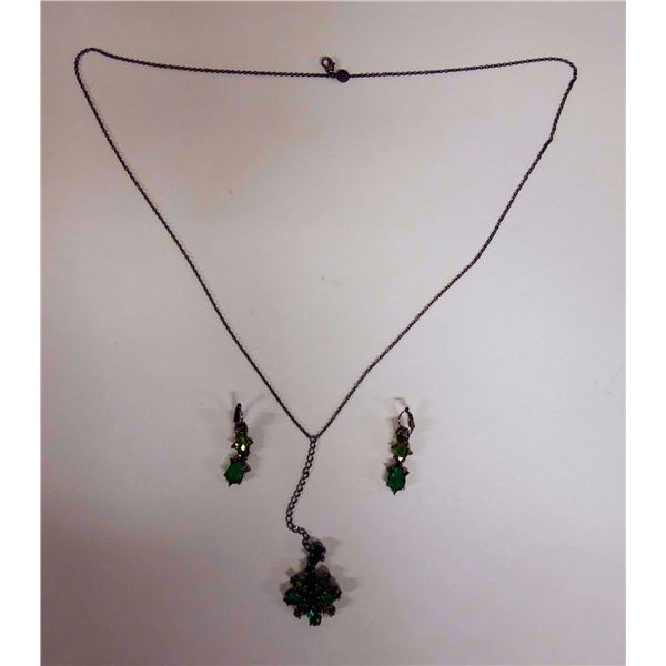 Metal Chain Necklace w/ Green Stone Pendant & Matching Earrings Set, Misc Sizes