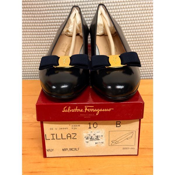 NEW Ferragamo Vara Leather Pump, Black, Sz 10B  (heel needs repair)