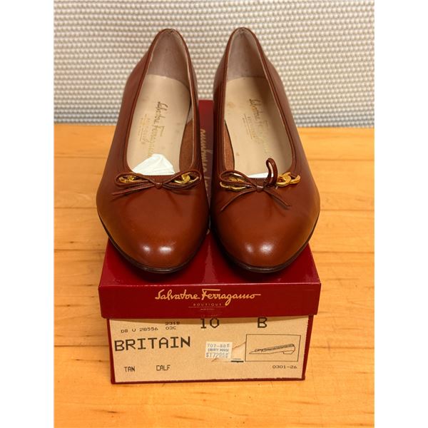 NEW Ferragamo Vara Calf Leather Flats, Tan, Sz 10B, Retail $172 (heel needs repair)