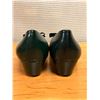 Image 3 : NEW Ferragamo Vara Dark Green Leather Flats Sz 10 B   (heel needs repair)