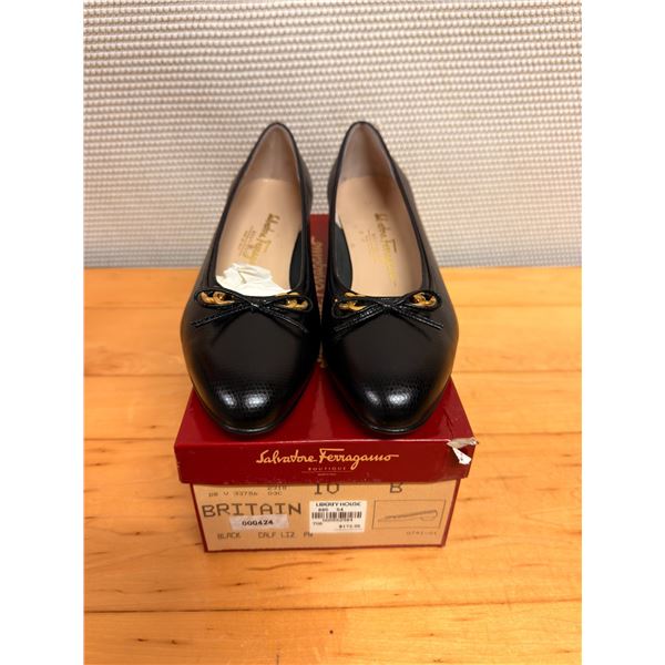 NEW Ferragamo "Liz" Black Leather Loafers Sz 10B, Retail $172 (heel needs repair)