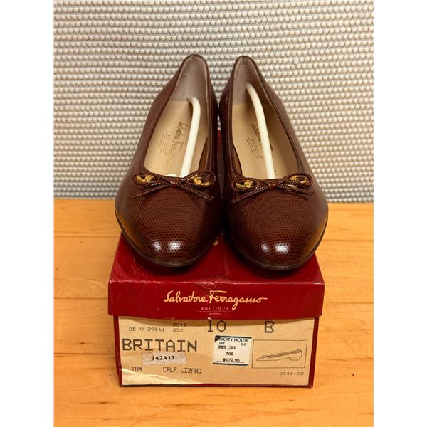 NEW Ferragamo Vara Leather Pump, Brown, Sz 10B, Retail $172 (heel needs repair)