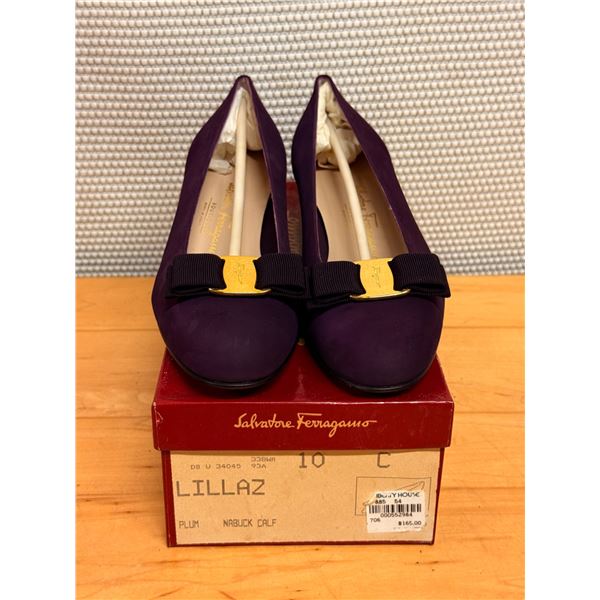 NEW Ferragamo Vara Suede Pumps, Plum, Sz 10C, Retail $165 (heel needs repair)