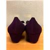 Image 3 : NEW Ferragamo Vara Suede Pumps, Plum, Sz 10C  (heel needs repair)