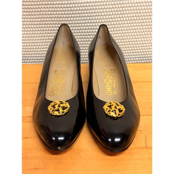 NEW Ferragamo Black Patent Almond Pumps, Size 8  (heel needs repair)