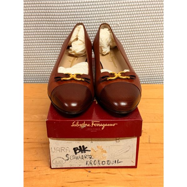 NEW Ferragamo Brown Leather Cap-Toe Flats, Size 8