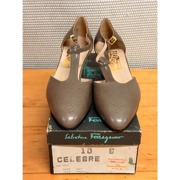 NEW Ferragamo Taupe Leather T-Strap Pumps, Size 10, Retail $179