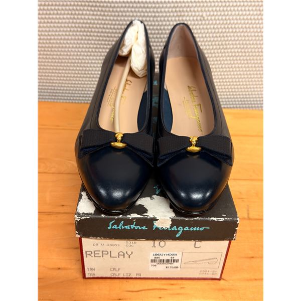 NEW Ferragamo Black Leather Bow Pumps, Size 8, Retail $170